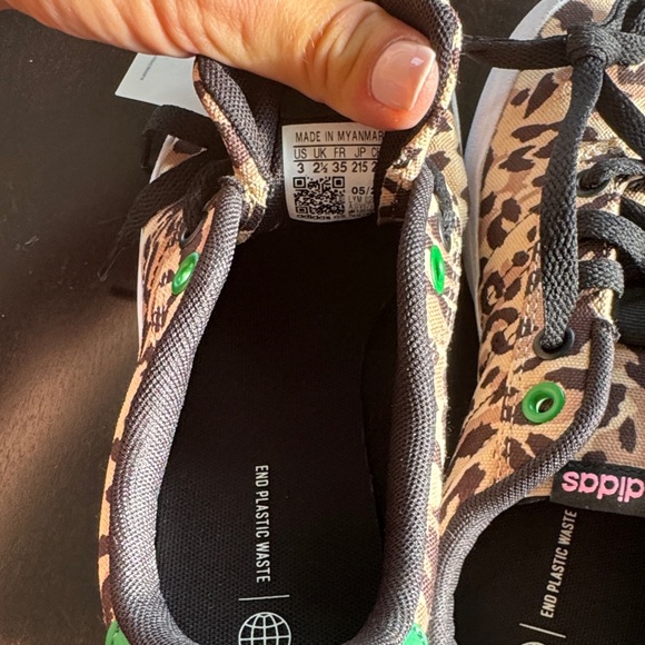adidas Kids Sneakers with Leopard and Green Accents - Picture 5 of 5